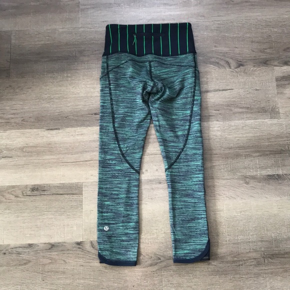 Lululemon Green & Navy Stripe Crop Leggings - Picture 2 of 7